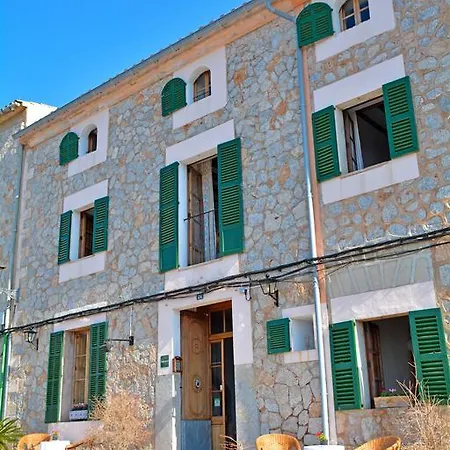 Busquets Hotel