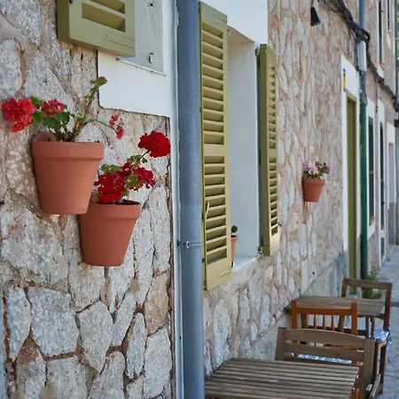 Busquets Hotel 3*
